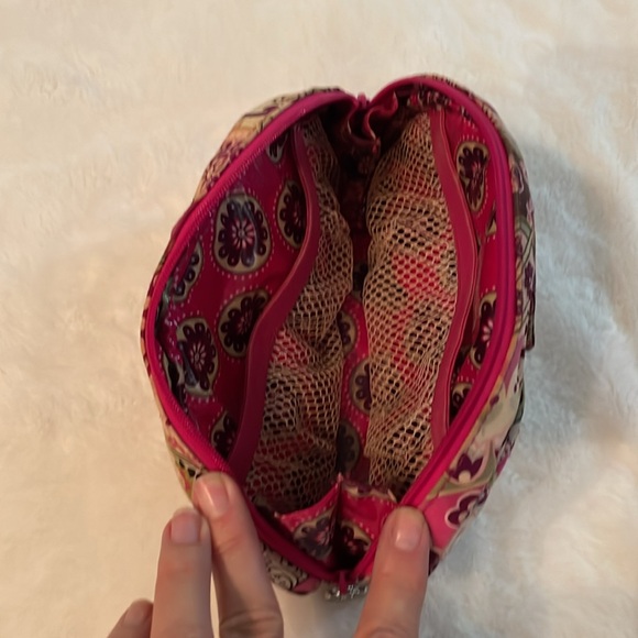 Vera Bradley make up zipper bag - Picture 4 of 6